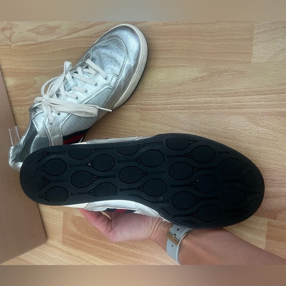Gucci low shoe, silver metallic size 9 - Picture 4 of 6